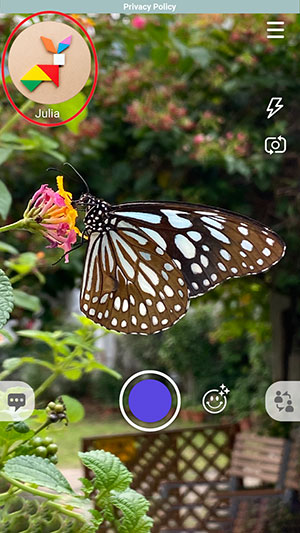 Show home screen with circle the contact's image in the upper left corner